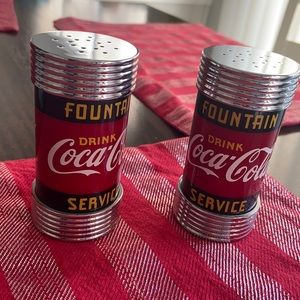 Vintage COCA COLA ~ FOUNTAIN SERVICE - SALT and PEPPER SHAKER SET